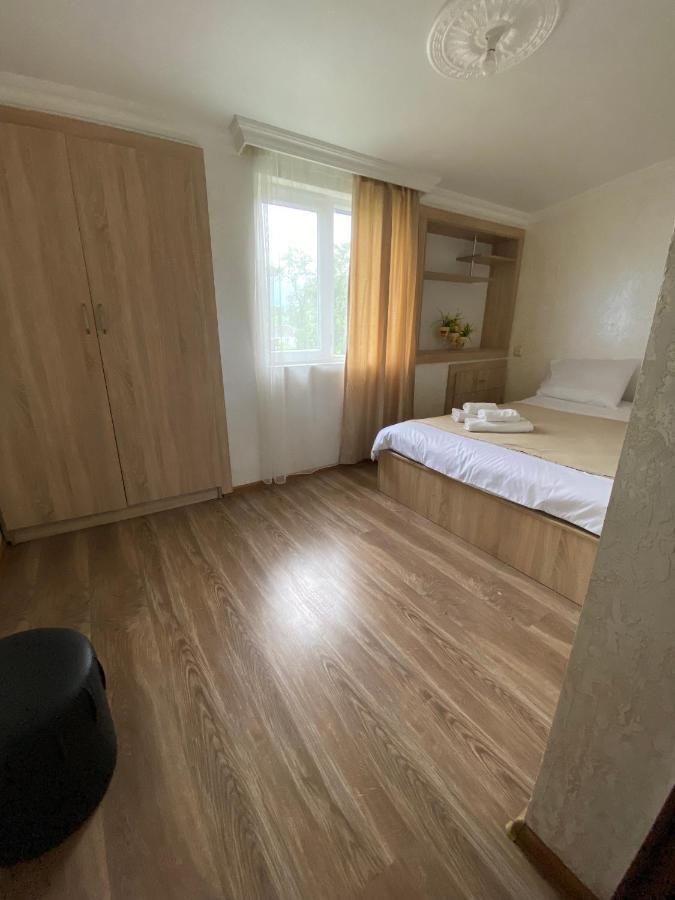 Holiday House Chkonia Batumi Exterior foto
